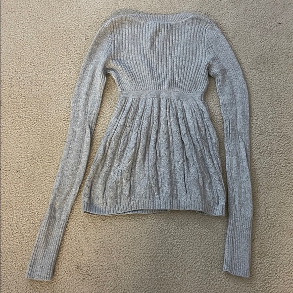 Vintage Hollister V-Neck Cable Knit Sweater, Size M - Picture 2 of 9